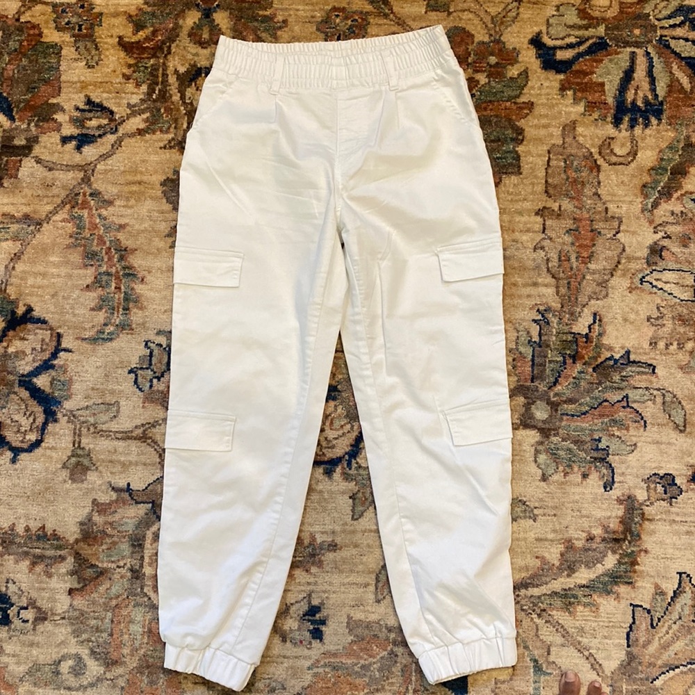 Women’s white cargo pants